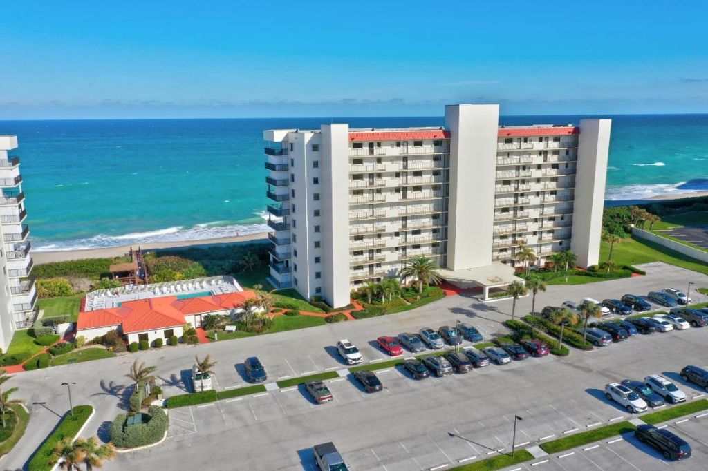 9490 S Ocean Drive, Unit 412, Jensen Beach, FL 34957 Photo