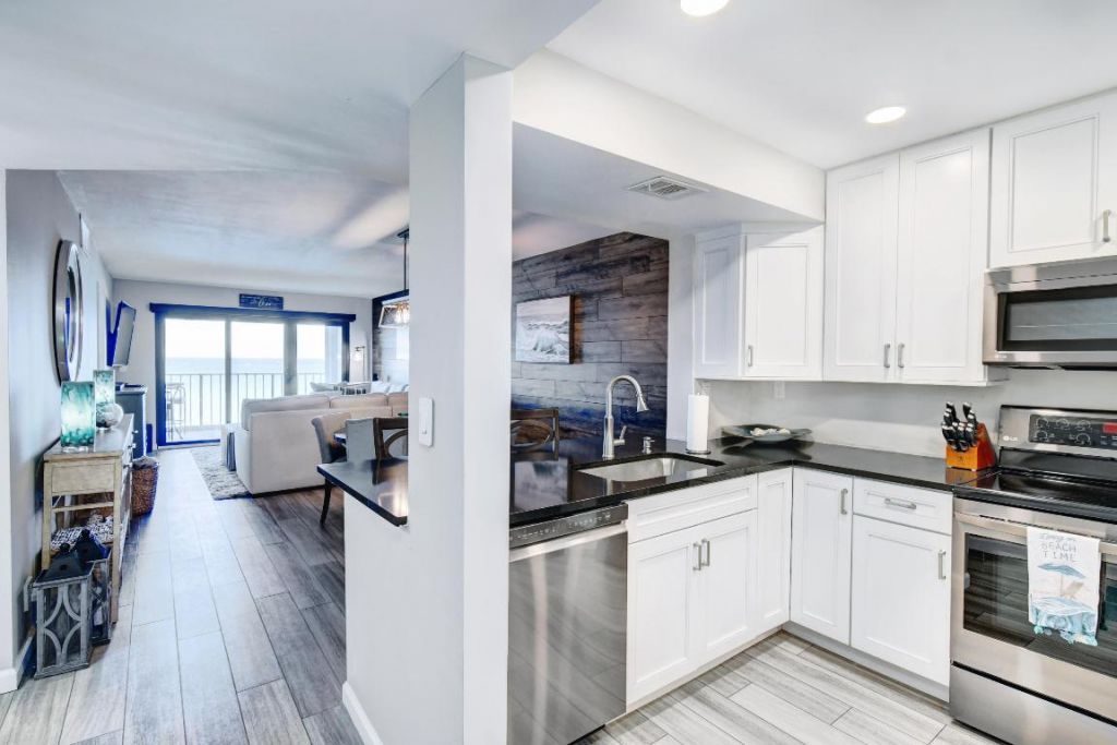 9490 S Ocean Drive, Unit 412, Jensen Beach, FL 34957 Photo