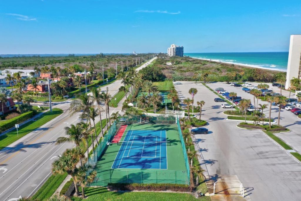 9490 S Ocean Drive, Unit 412, Jensen Beach, FL 34957 Photo