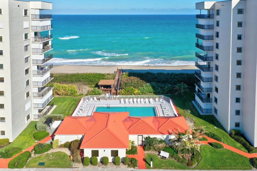 9490 S Ocean Drive, Unit 412, Jensen Beach, FL 34957 Photo