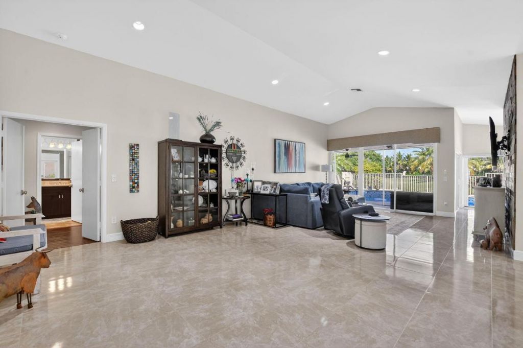 11270 Clover Leaf Circle, Boca Raton, FL 33428 Photo