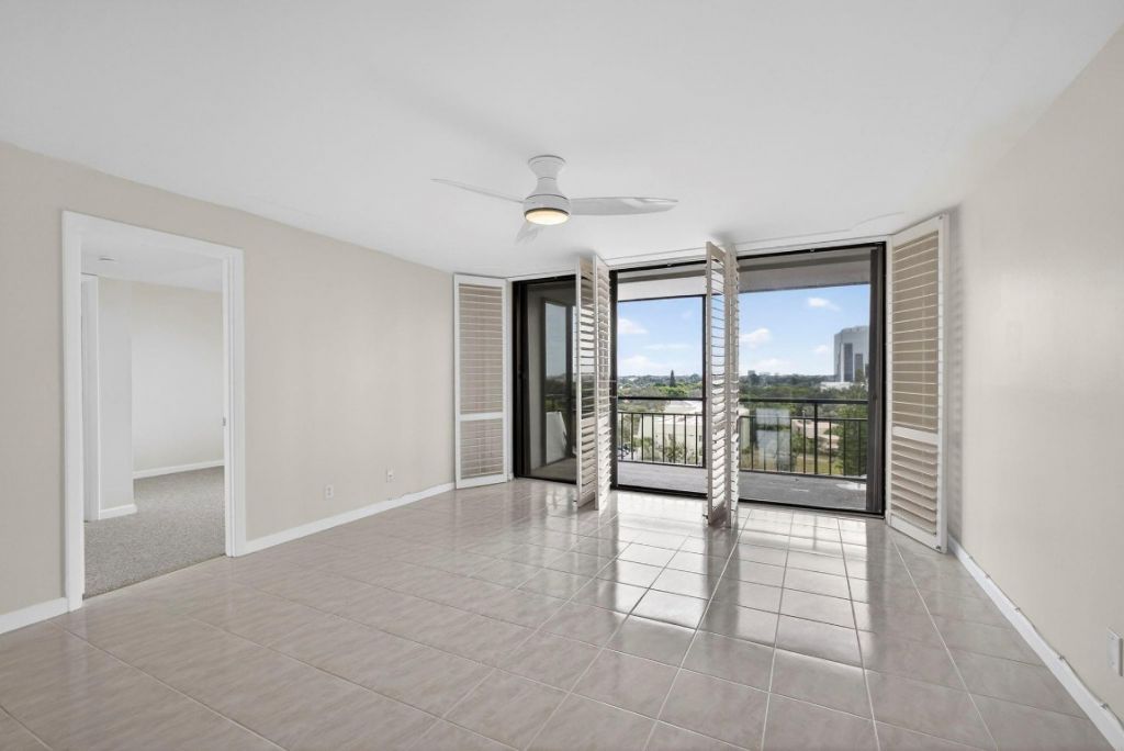 1500 Presidential Way, Unit 805, West Palm Beach, FL 33401 Photo