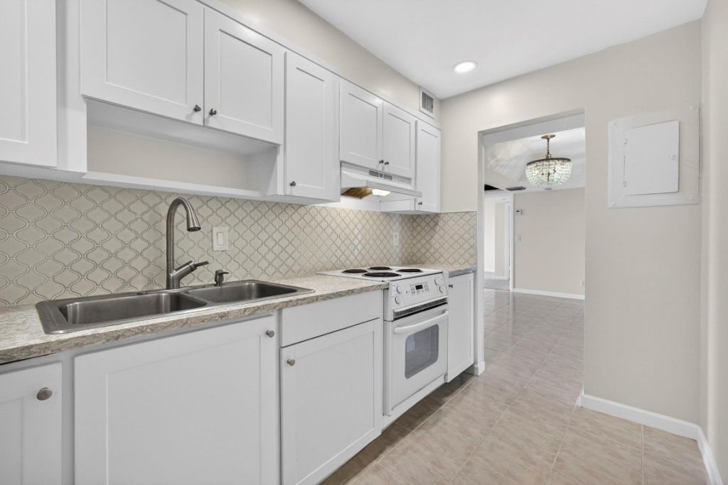 1500 Presidential Way, Unit 805, West Palm Beach, FL 33401 Photo