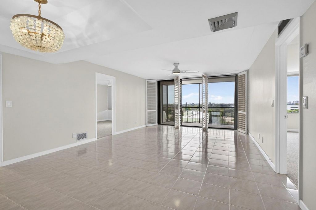 1500 Presidential Way, Unit 805, West Palm Beach, FL 33401 Photo