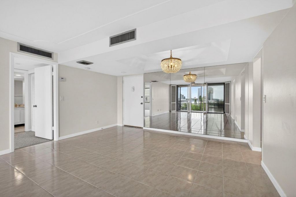 1500 Presidential Way, Unit 805, West Palm Beach, FL 33401 Photo