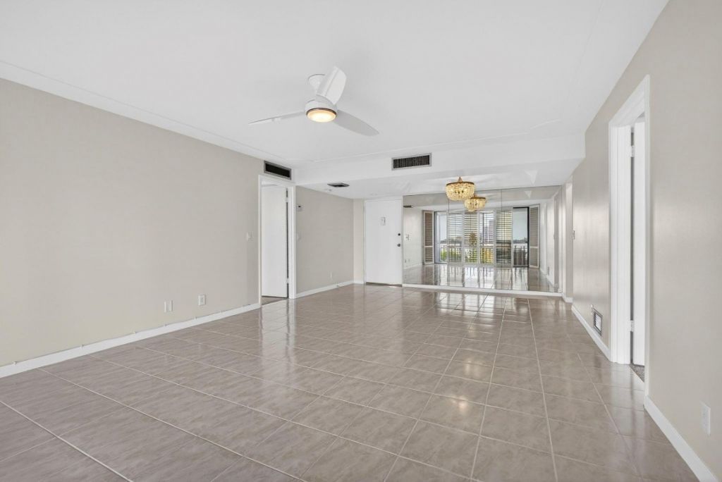 1500 Presidential Way, Unit 805, West Palm Beach, FL 33401 Photo