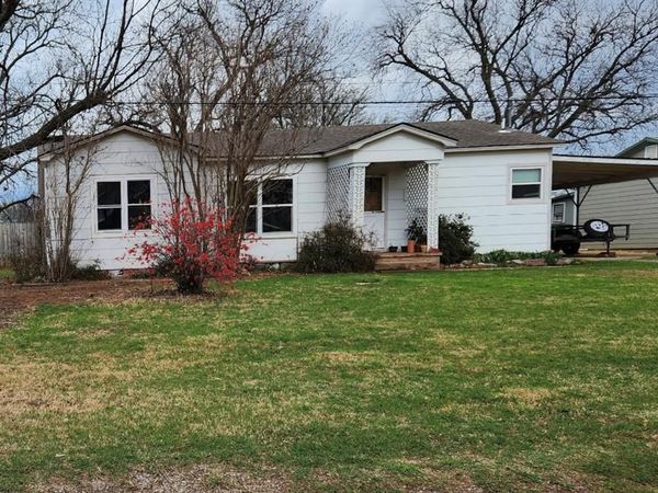 701 S Main Street, Grandfield, OK 73546