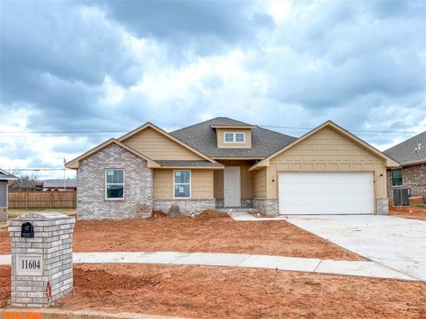 11604 SW 15th Terrace, Yukon, OK 73099