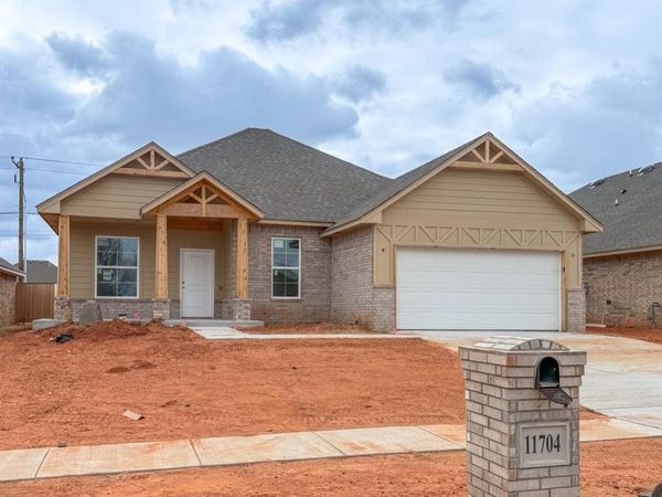 11704 SW 15th Terrace, Yukon, OK 73099