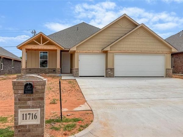 11716 SW 15th Terrace, Yukon, OK 73099