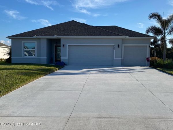 8352 Laguna Circle, Micco, FL 32976