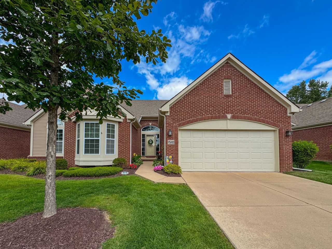 1510 Andover Circle, Commerce Township, MI 48390 Main Photo