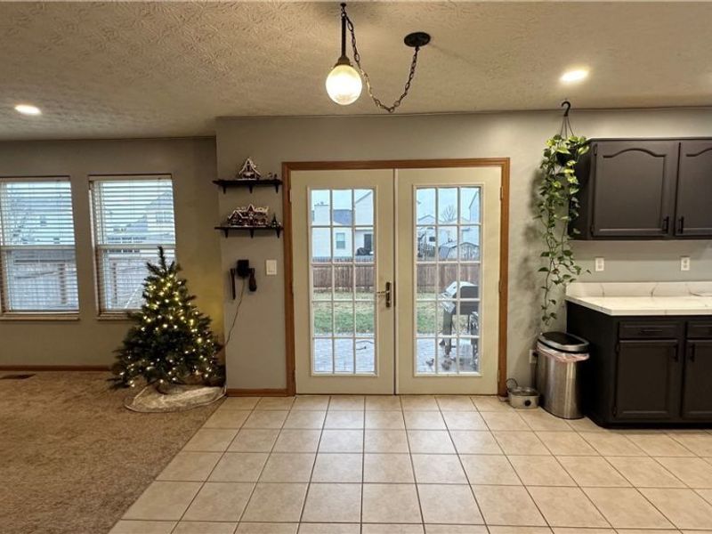 1088 Amherst Boulevard, London, OH 43140 Photo 2