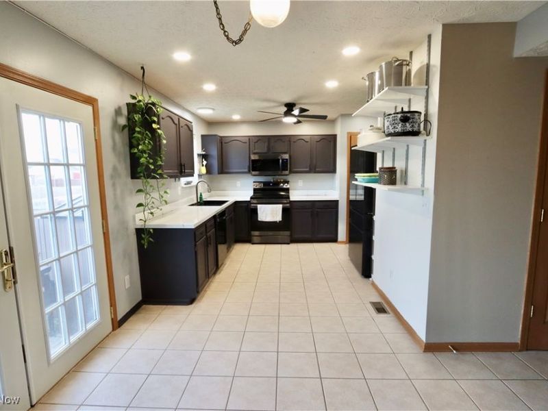 1088 Amherst Boulevard, London, OH 43140 Photo 6