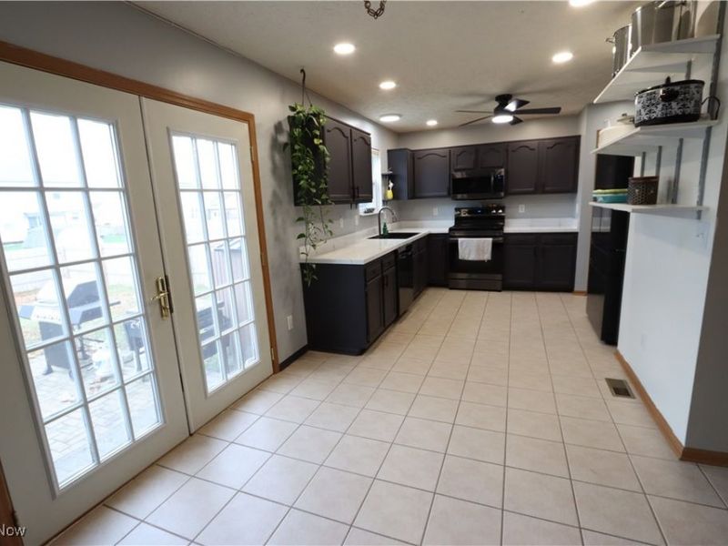 1088 Amherst Boulevard, London, OH 43140 Photo 8