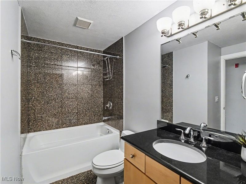 1237 Washington Avenue, Unit 410, Cleveland, OH 44113 Photo 24