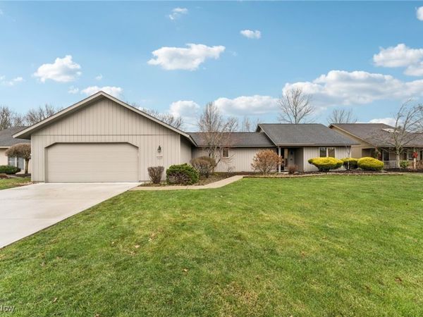32693 Bridgestone Drive, North Ridgeville, OH 44039