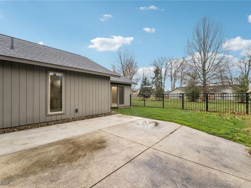 32693 Bridgestone Drive, North Ridgeville, OH 44039 Photo 40