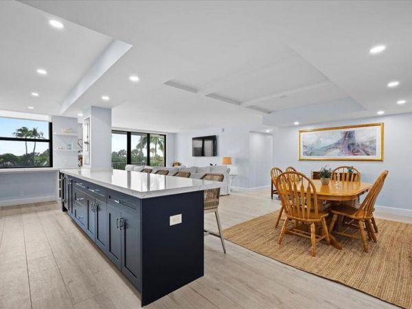 2860 S Ocean Boulevard, Unit 201, Palm Beach, FL 33480