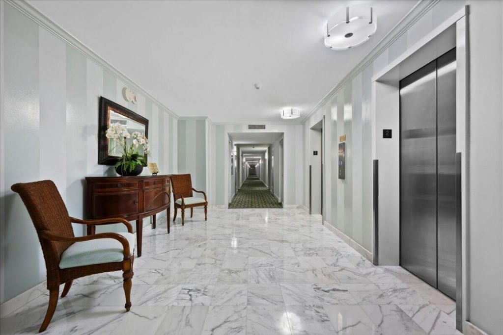 2860 S Ocean Boulevard, Unit 201, Palm Beach, FL 33480 Photo