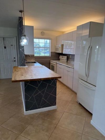115 Lakes End Drive, Unit Apt D, Fort Pierce, FL 34982 Photo