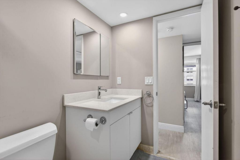 111 Briny Avenue, Unit 24-07, Pompano Beach, FL 33062 Photo