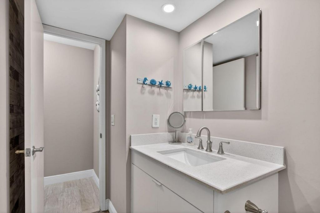 111 Briny Avenue, Unit 24-07, Pompano Beach, FL 33062 Photo