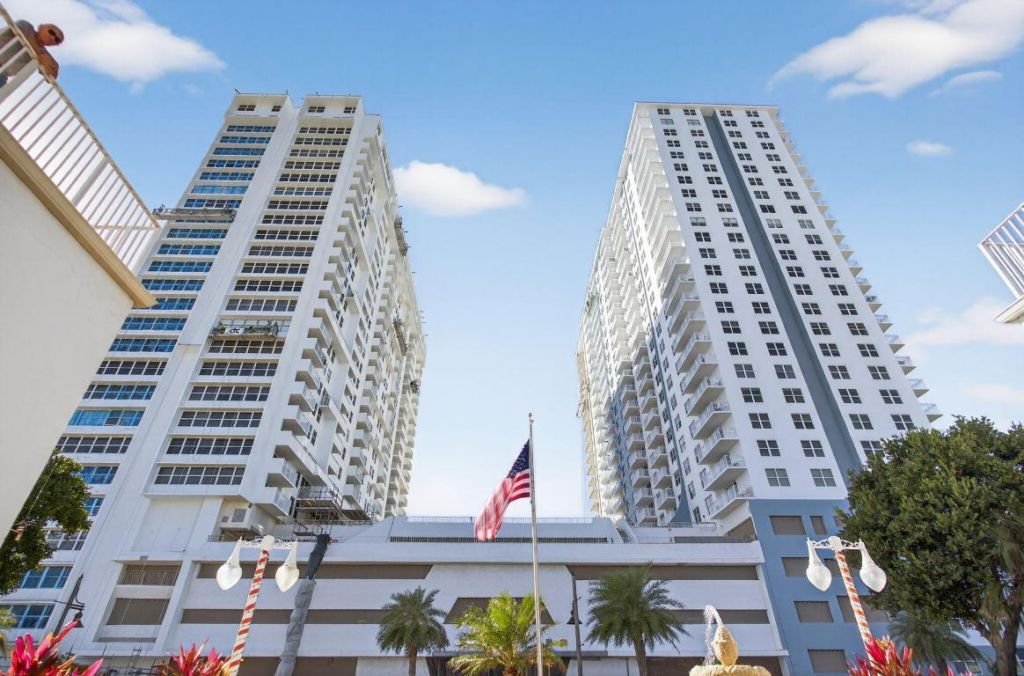 111 Briny Avenue, Unit 24-07, Pompano Beach, FL 33062 Photo