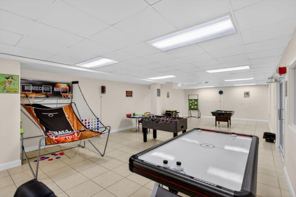 111 Briny Avenue, Unit 24-07, Pompano Beach, FL 33062 Photo