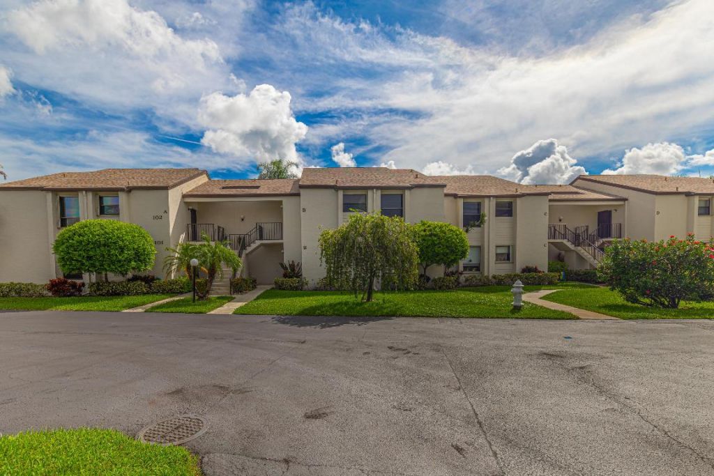 102 Wingfoot Drive, Unit D, Jupiter, FL 33458 Photo