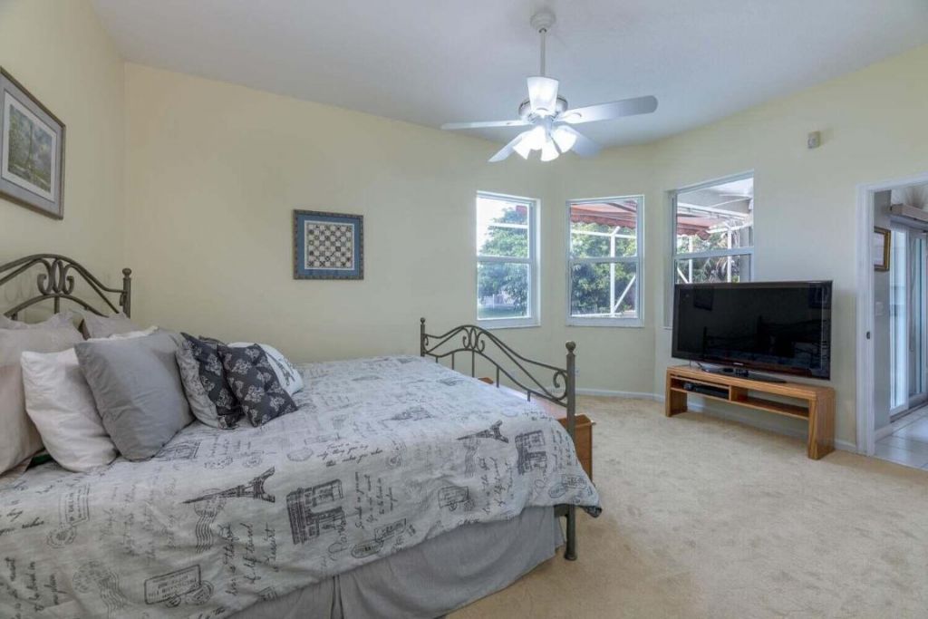 1232 Avondale Lane, West Palm Beach, FL 33409 Photo