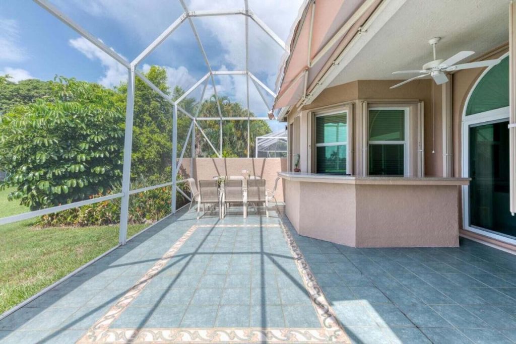 1232 Avondale Lane, West Palm Beach, FL 33409 Photo