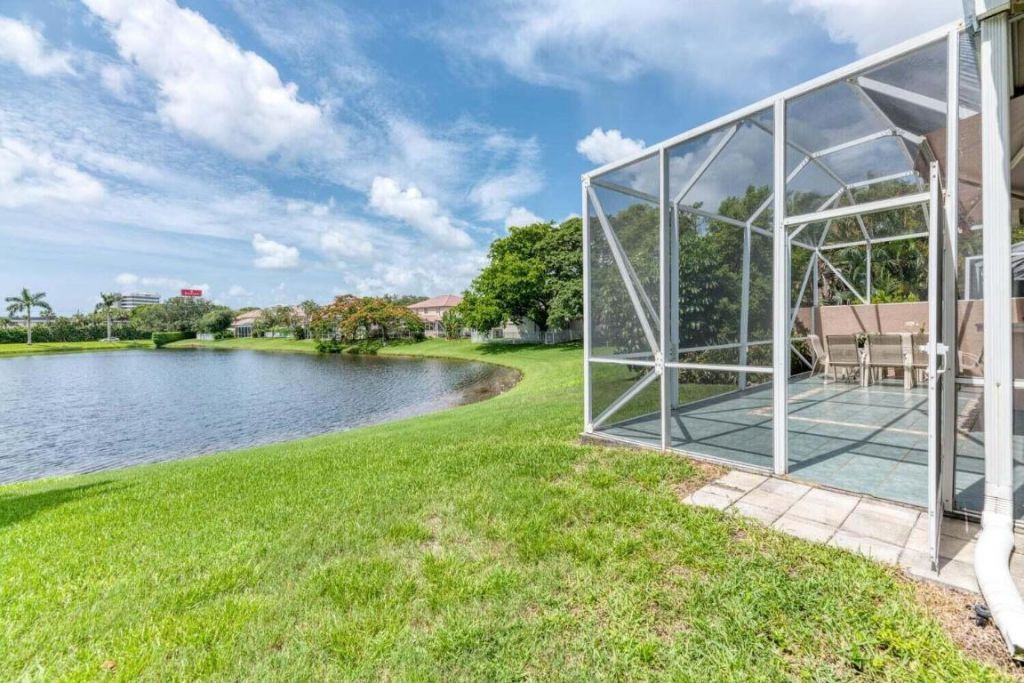 1232 Avondale Lane, West Palm Beach, FL 33409 Photo