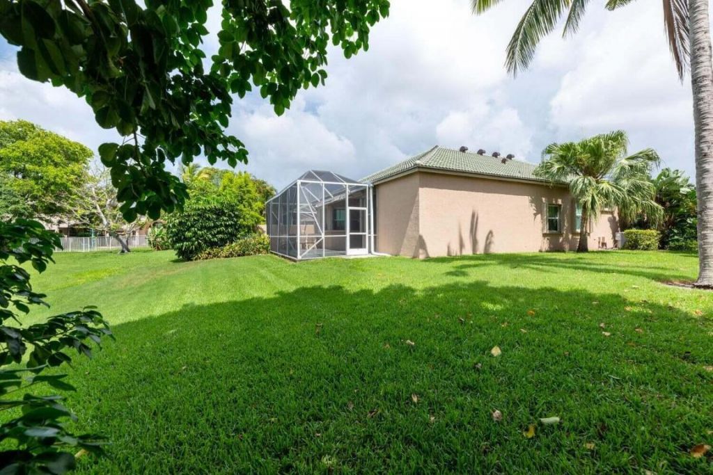 1232 Avondale Lane, West Palm Beach, FL 33409 Photo