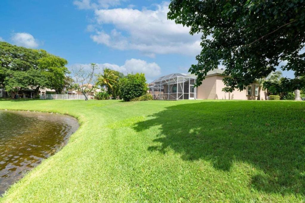 1232 Avondale Lane, West Palm Beach, FL 33409 Photo