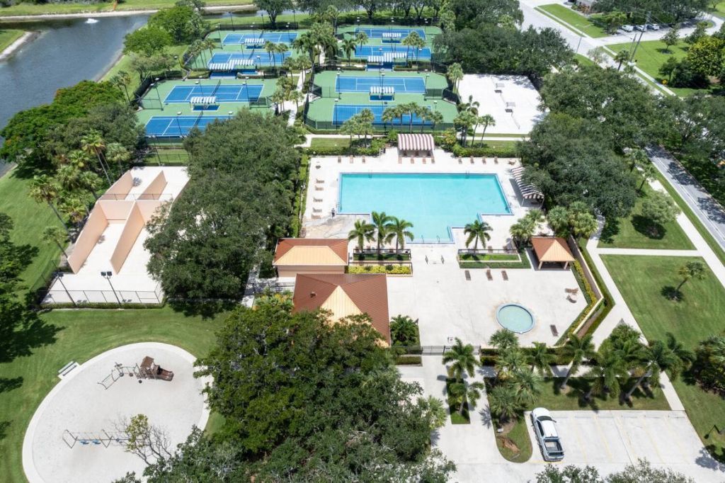 1232 Avondale Lane, West Palm Beach, FL 33409 Photo