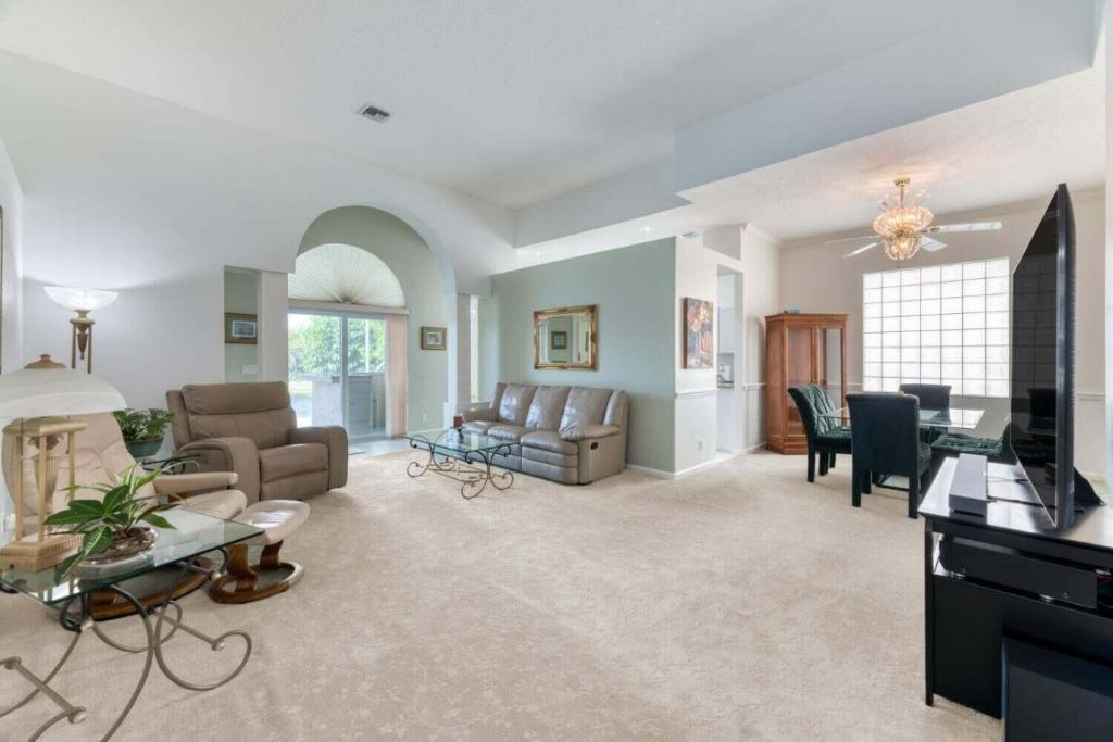 1232 Avondale Lane, West Palm Beach, FL 33409 Photo