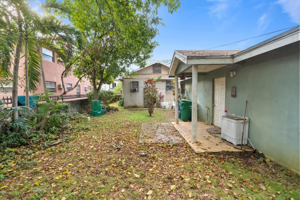 8111 NE 1st Avenue, Miami, FL 33138 Photo