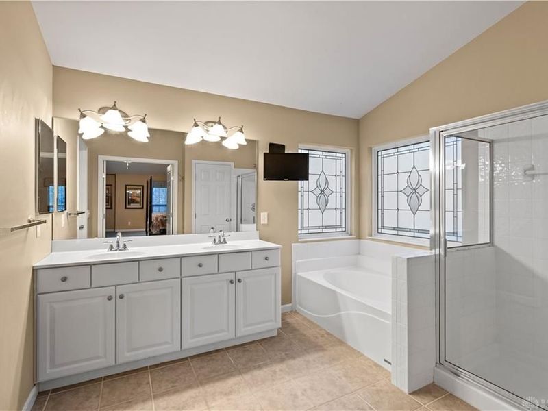 8945 Wintergreen Drive, West Chester, OH 45069 Photo 19