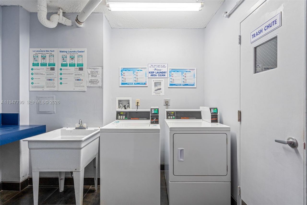 3375 N Country Club Dr, Unit 304, Aventura, FL 33180 Photo