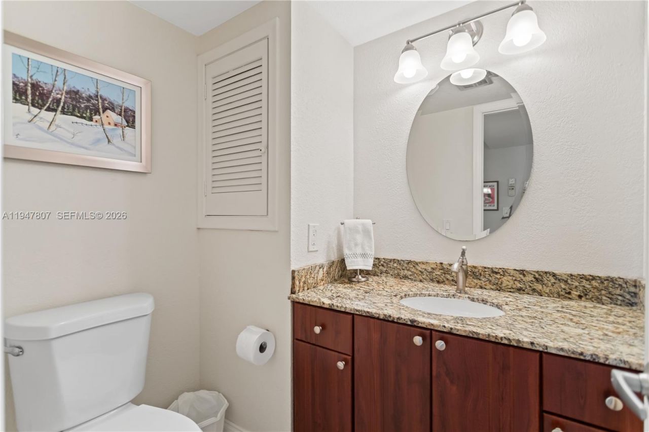 9500 N Hollybrook Lake Dr, Unit 5-206, Pembroke Pines, FL 33025 Photo