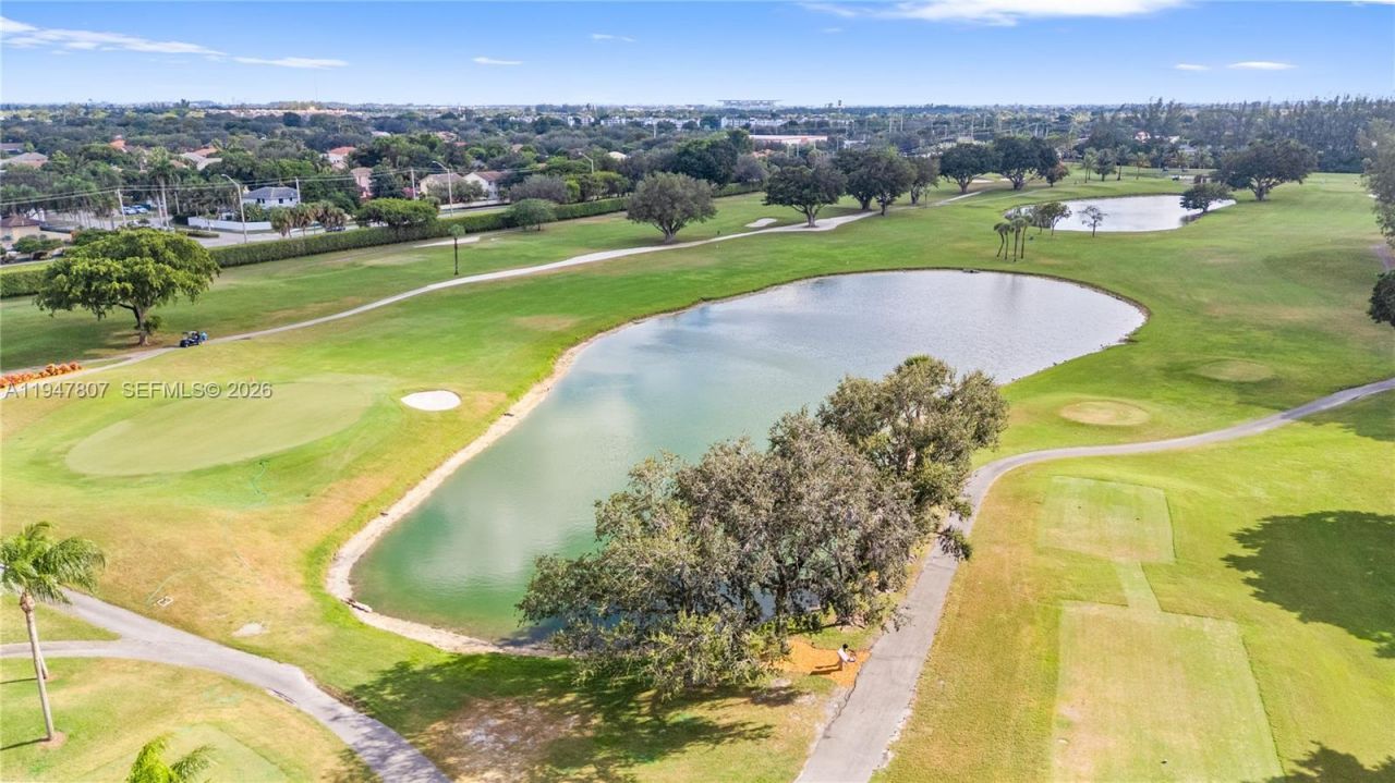 9500 N Hollybrook Lake Dr, Unit 5-206, Pembroke Pines, FL 33025 Photo