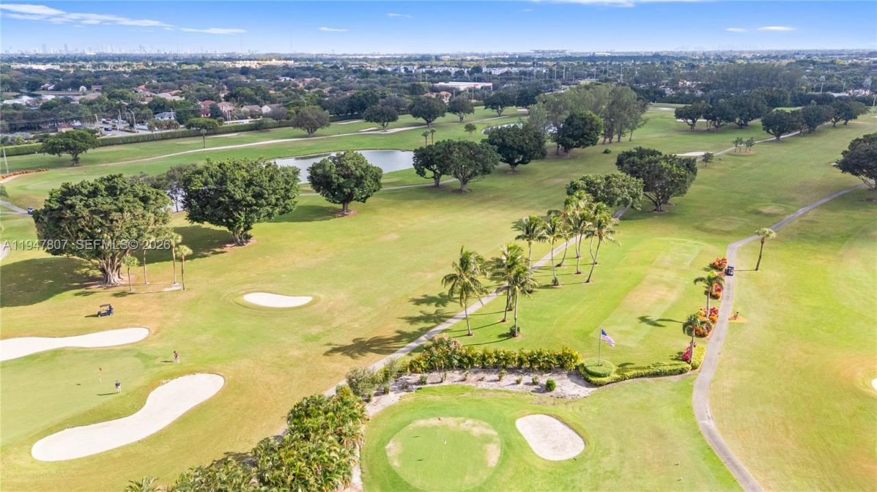 9500 N Hollybrook Lake Dr, Unit 5-206, Pembroke Pines, FL 33025 Photo