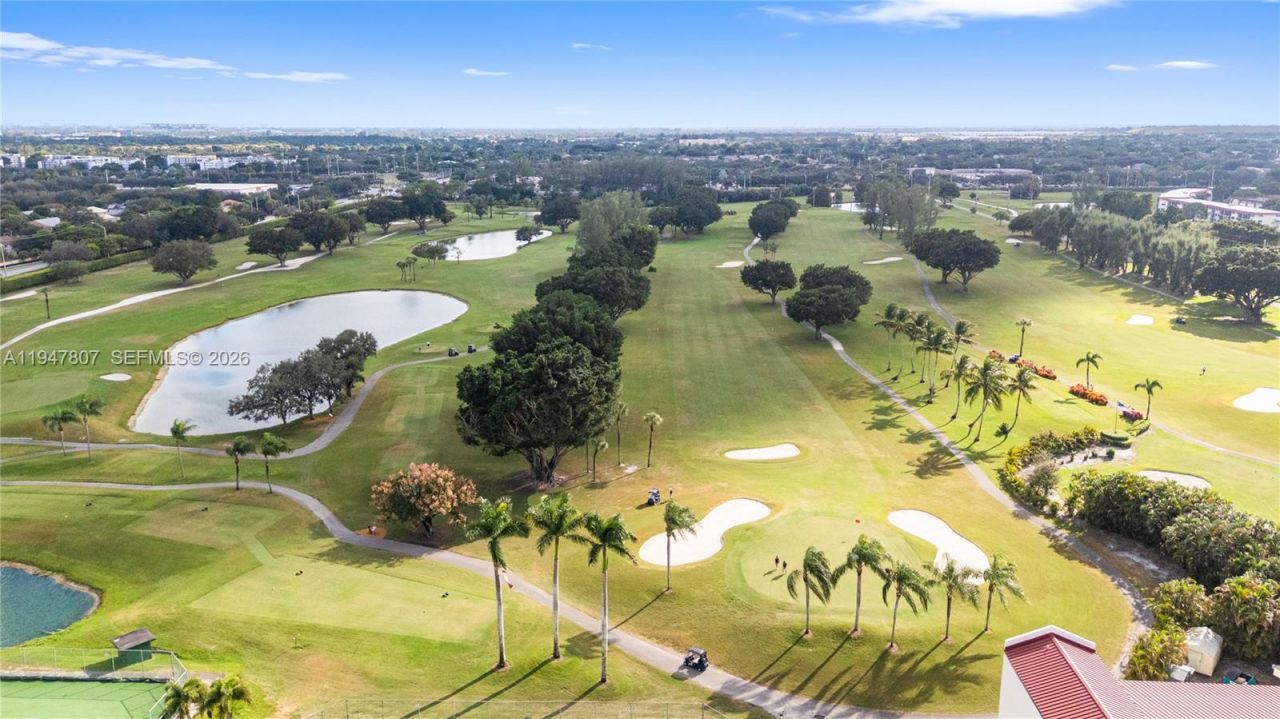 9500 N Hollybrook Lake Dr, Unit 5-206, Pembroke Pines, FL 33025 Photo