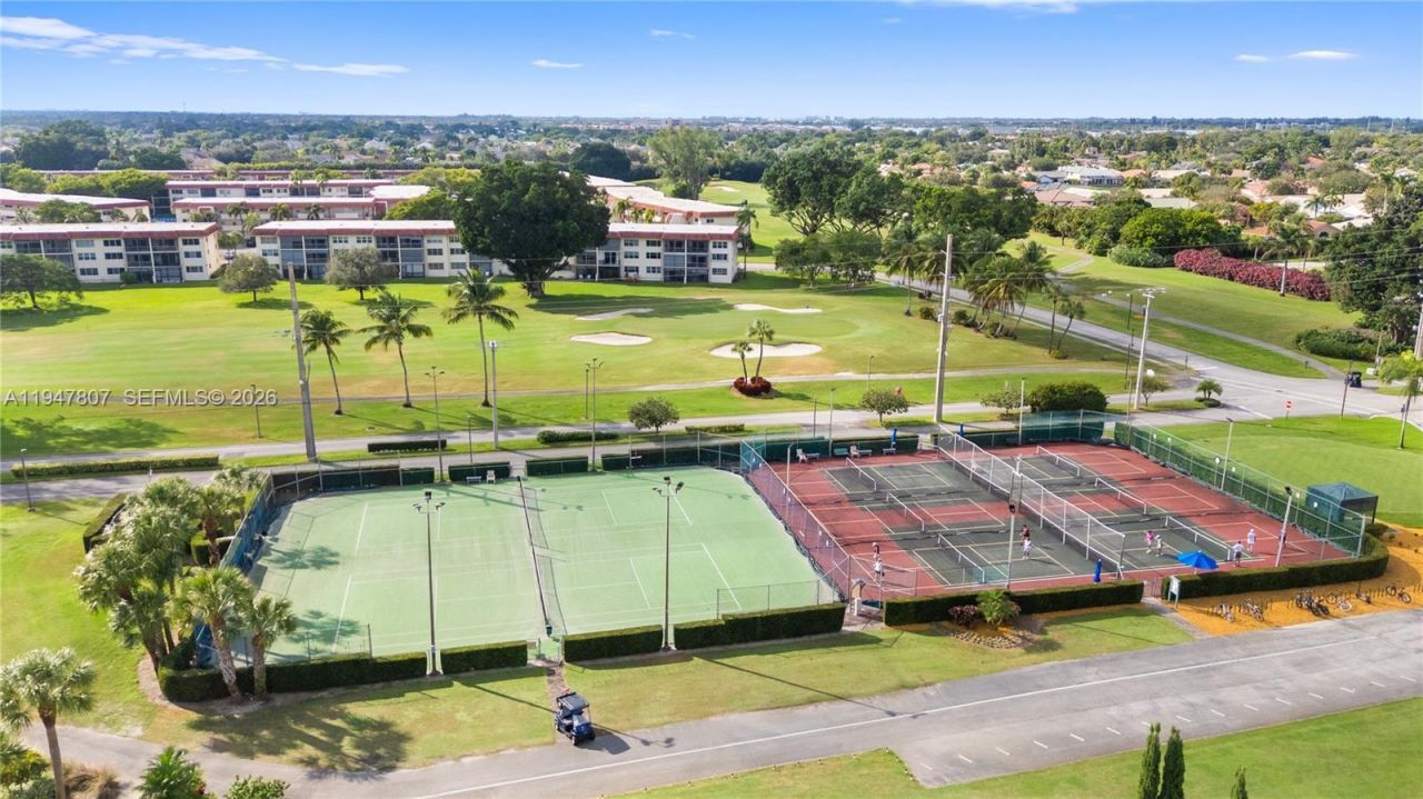 9500 N Hollybrook Lake Dr, Unit 5-206, Pembroke Pines, FL 33025 Photo