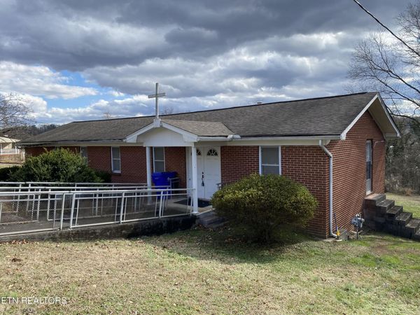 970 Sevier Drive, Harriman, TN 37748