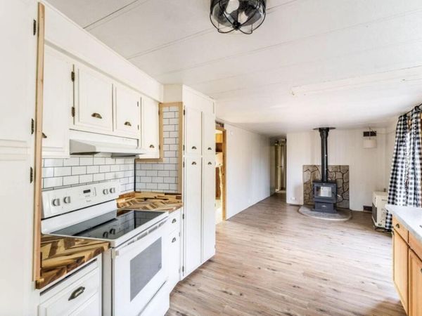 220 Schoolhouse Road, Dayville, OR 97825