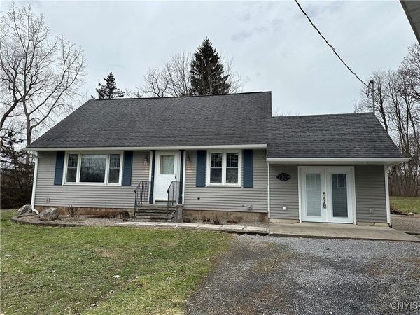 7336 Wheatley Road, East Syracuse, NY 13057