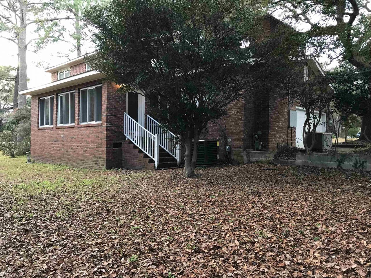 1201 Landgrave St. Photo 5