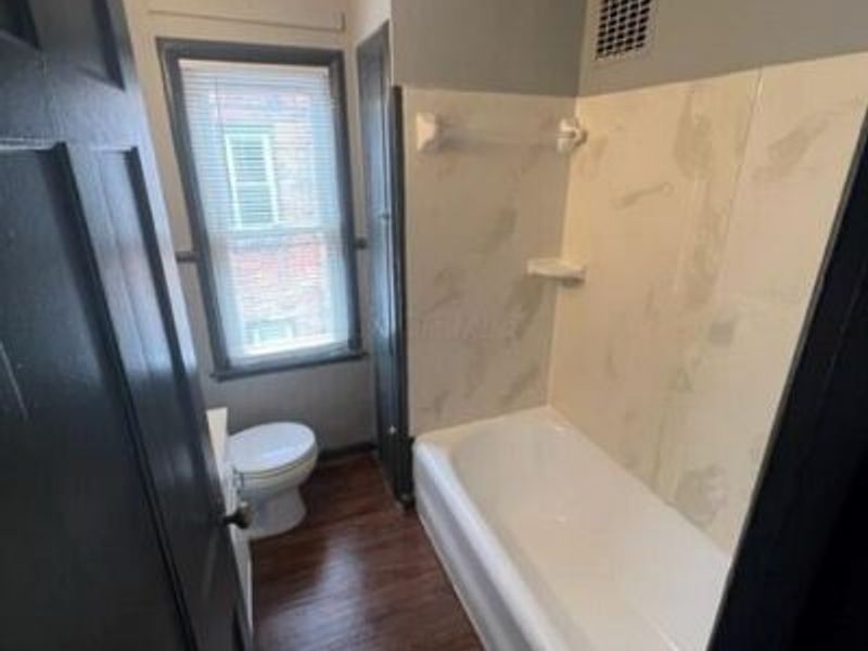 1566 Northwest Boulevard, Columbus, OH 43212 Photo 5